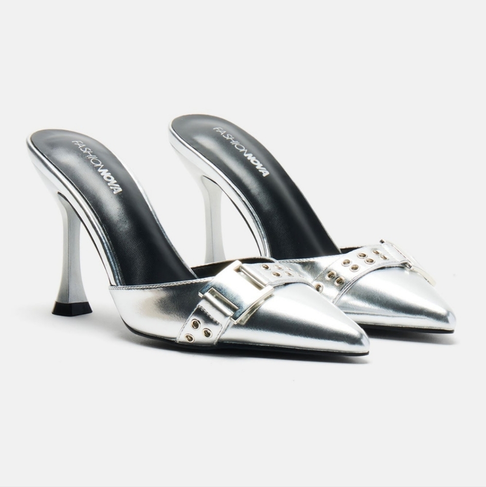 Silver Pumps- Size 9 - Picture 6 of 6
